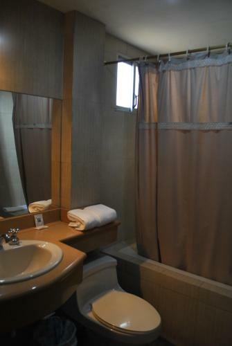 Hotel Makroz