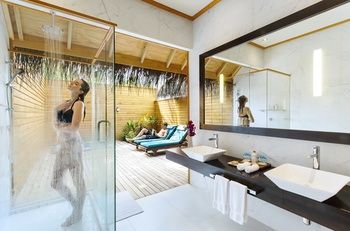 Hotel Veligandu Island Resort