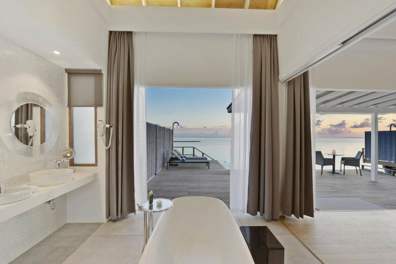 Hotel Kuramathi Maldives