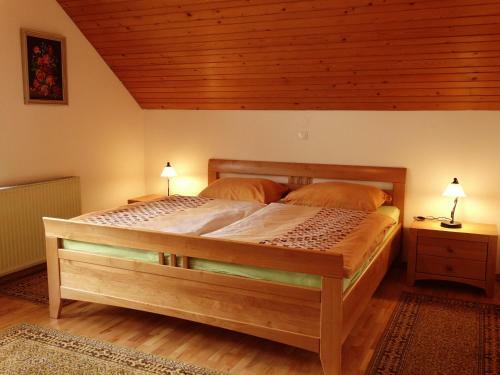 Hostal Apartments Maria