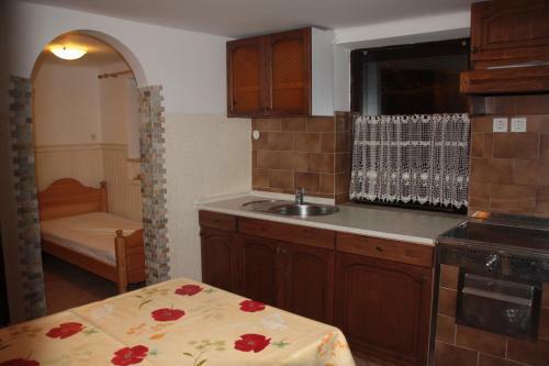 Hostal Apartments Maria