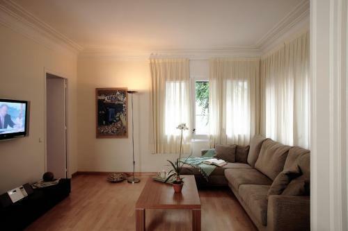Classbedroom Apartments III