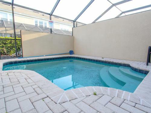 7668 Otterspool Apartment