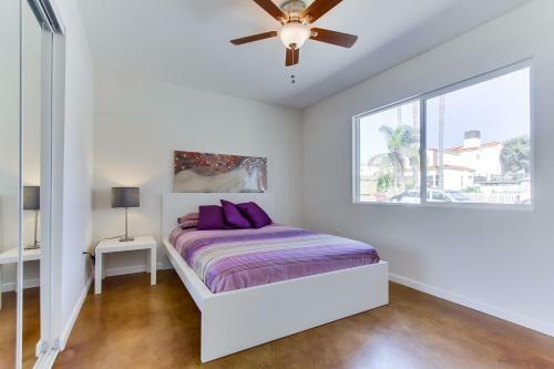 Contemporary Sunset Cliffs Beach Cottage
