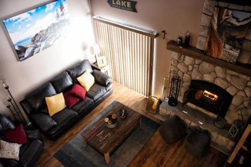 Rustic And Charming Incline Village Townhome