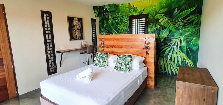 Hostal Fox & The Firefly Cottages