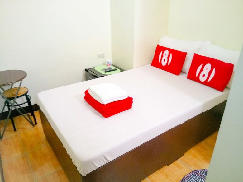8hostel