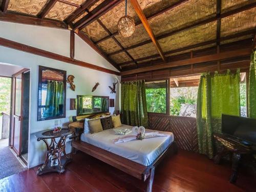Hotel Patrick's On The Beach Resort