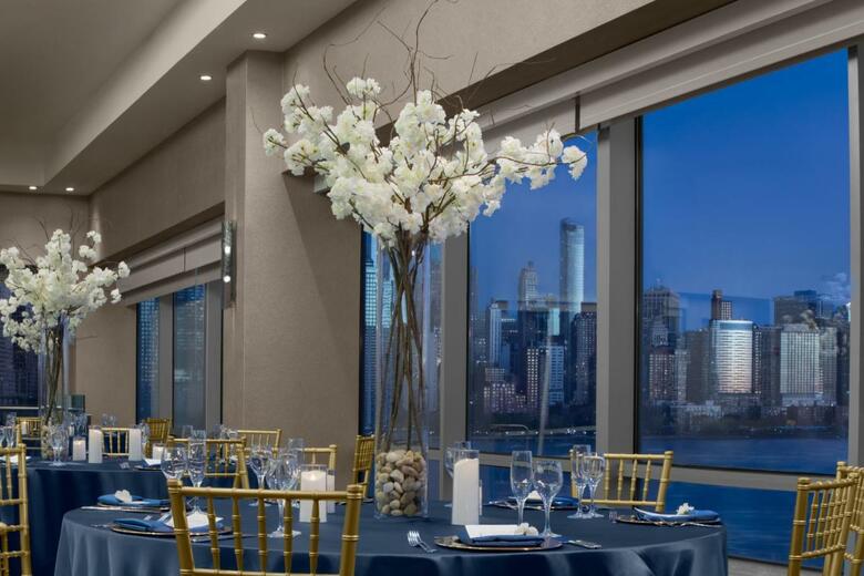 Hotel Hyatt Regency Jersey City On The Hudson