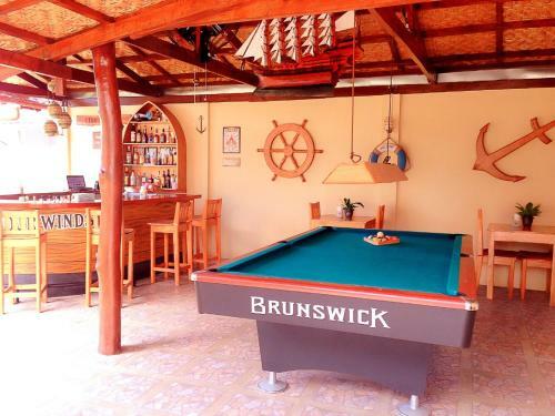 Posada Captain's Lodge And Bar