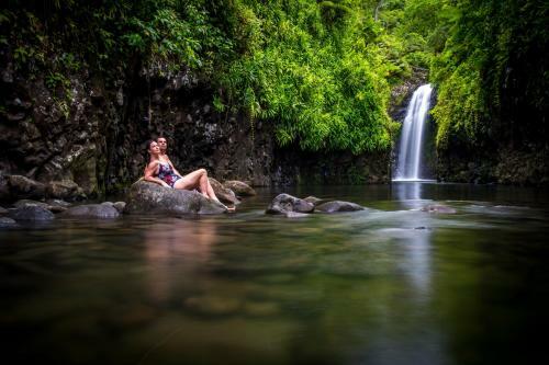 Captain Cook Cruises Fiji - Reef Endeavour