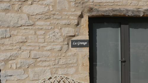 A L'oree Des Cazelles