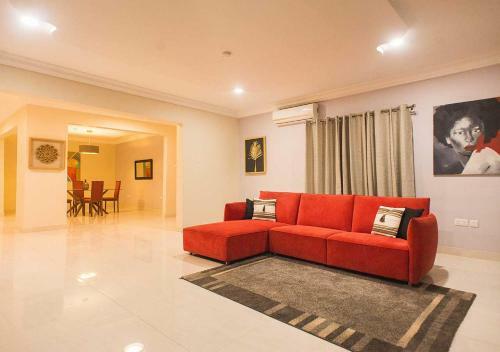 The Earl Heights Apartment Hotel