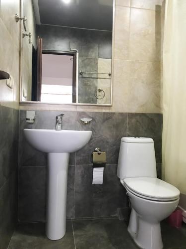 Hostal Guesthouse Abashidze 4