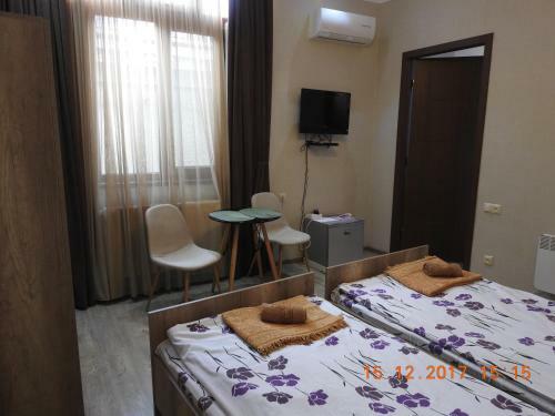 Hostal White Hotel