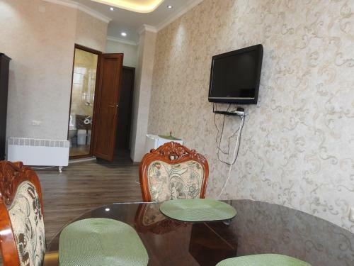 Hostal White Hotel