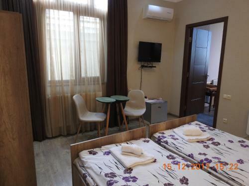 Hostal White Hotel
