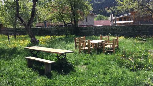 Hostal Guesthouse Edelweiss