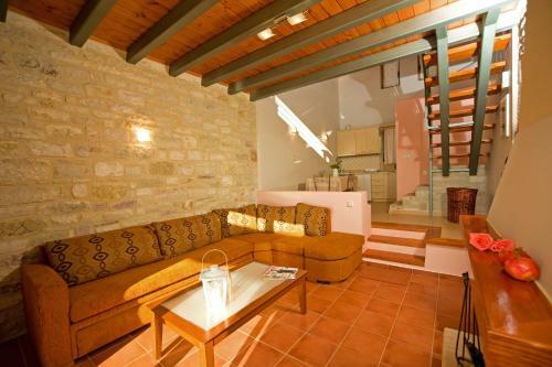 Enastron Villas
