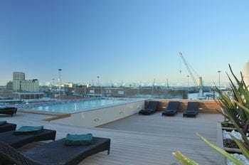 Harbour Bridge Hotel And Suites