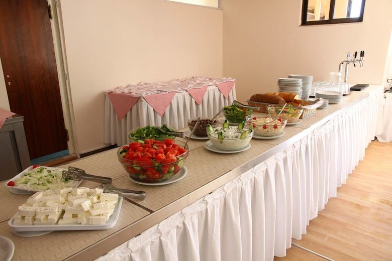 Triton Garden Hotel