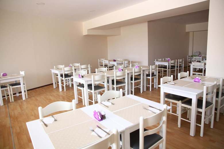 Triton Garden Hotel