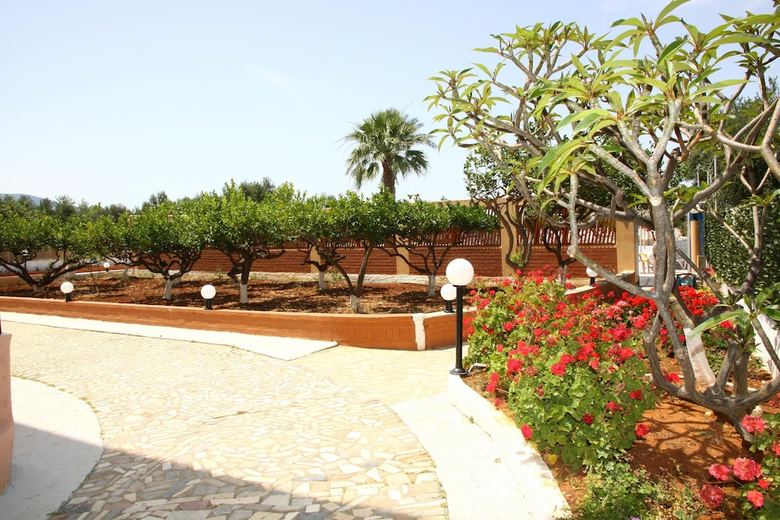 Triton Garden Hotel