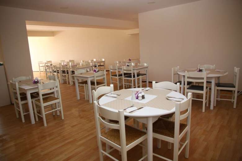 Triton Garden Hotel