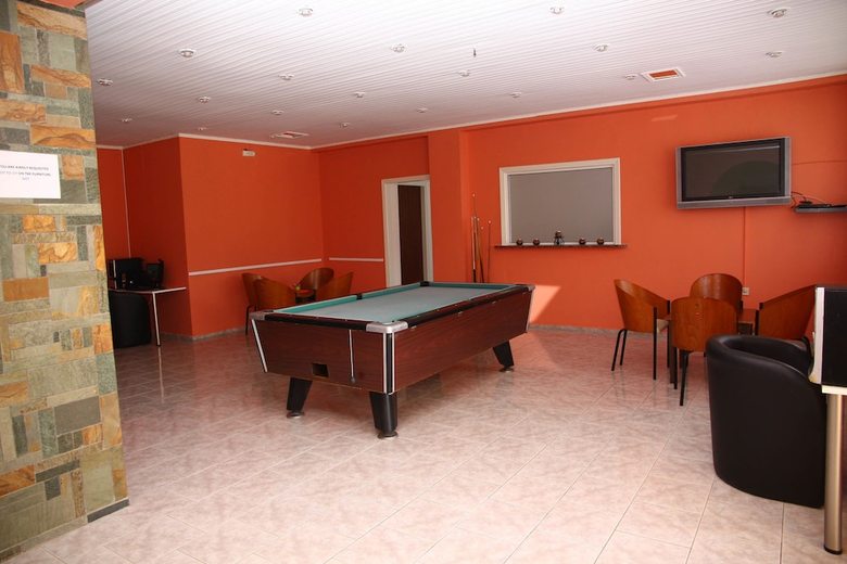 Triton Garden Hotel