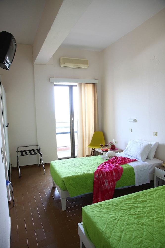 Triton Garden Hotel
