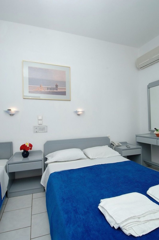 Triton Garden Hotel
