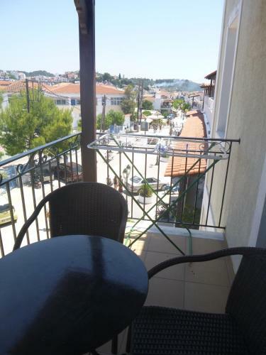 Karafelas Hotel