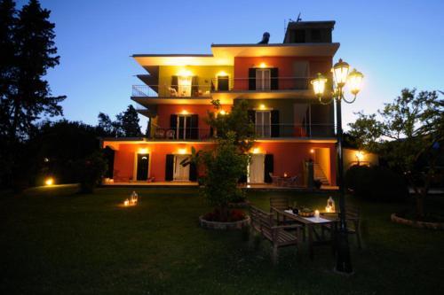 Efi & Sofia Apartments