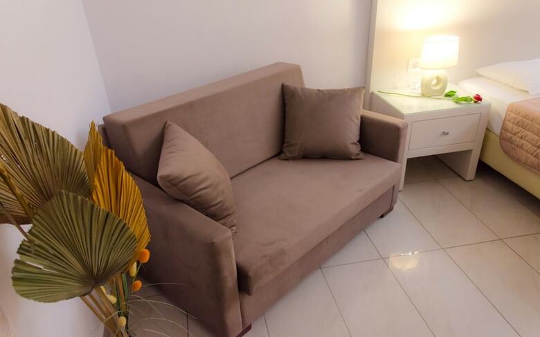 Hostal Polykratis Rooms