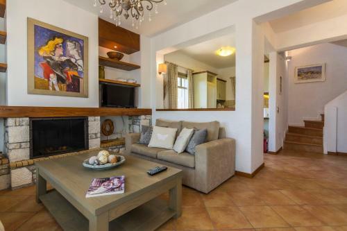 Elaia Villas