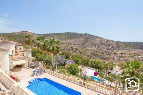 Abahana Villas Chaplin
