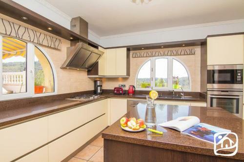 Abahana Villas Chaplin