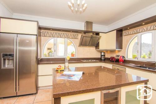 Abahana Villas Chaplin