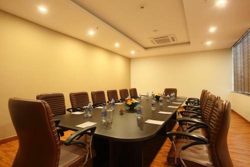 Hotel Starlit Suites