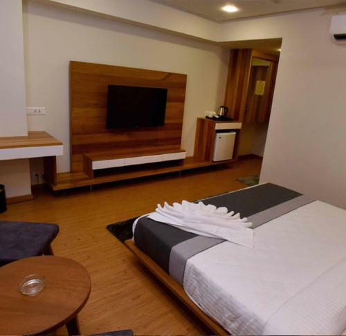 Hotel Grand Elegance