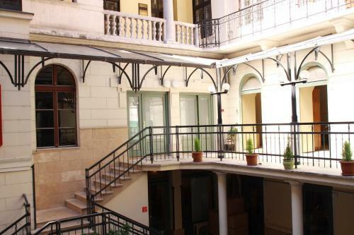 Hostal The Training Station