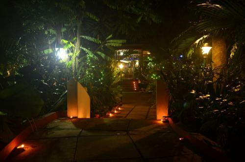 Hotel Palm Grove Cottages - Leisure Resort