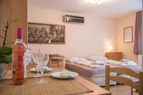 Deluxe Apartments