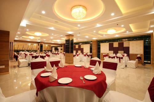Mint Hotel Premia