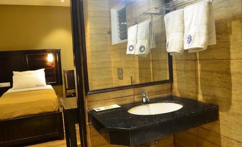 Hotel Ranis Grand