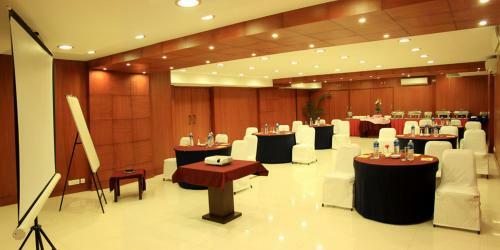Hotel Shilton Royale