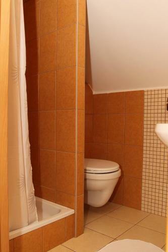 Hostal Pacsirta Vend�gh�z Egerszal�k