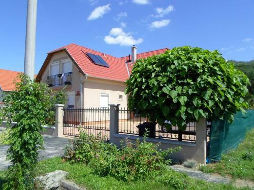 Hostal Pacsirta Vend�gh�z Egerszal�k