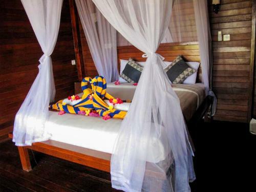 D'mas Huts Lembongan