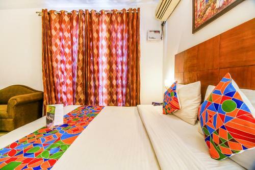 Hotel Oyo Premium Golf Course II